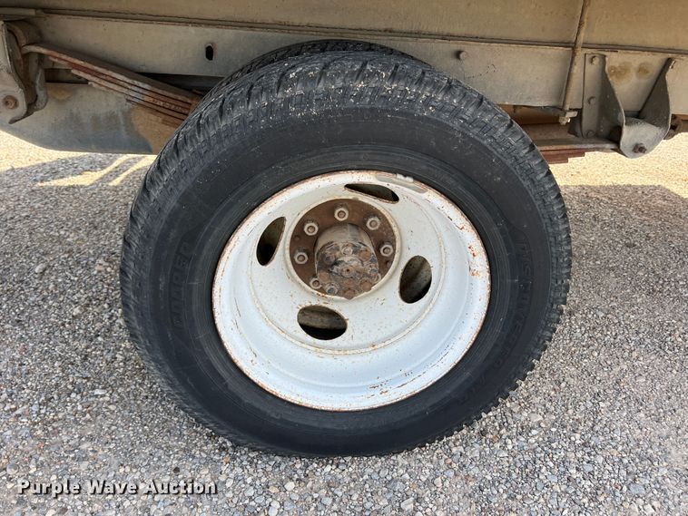 image for item LI9358 1992 Chevrolet G30  box truck