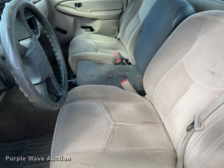 image for item LI9359 2005 GMC Sierra 1500  pickup truck