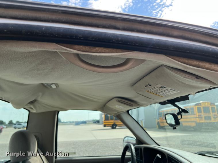 image for item LI9359 2005 GMC Sierra 1500  pickup truck