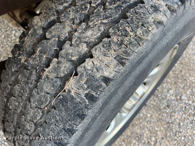 image for item LI9359 2005 GMC Sierra 1500  pickup truck