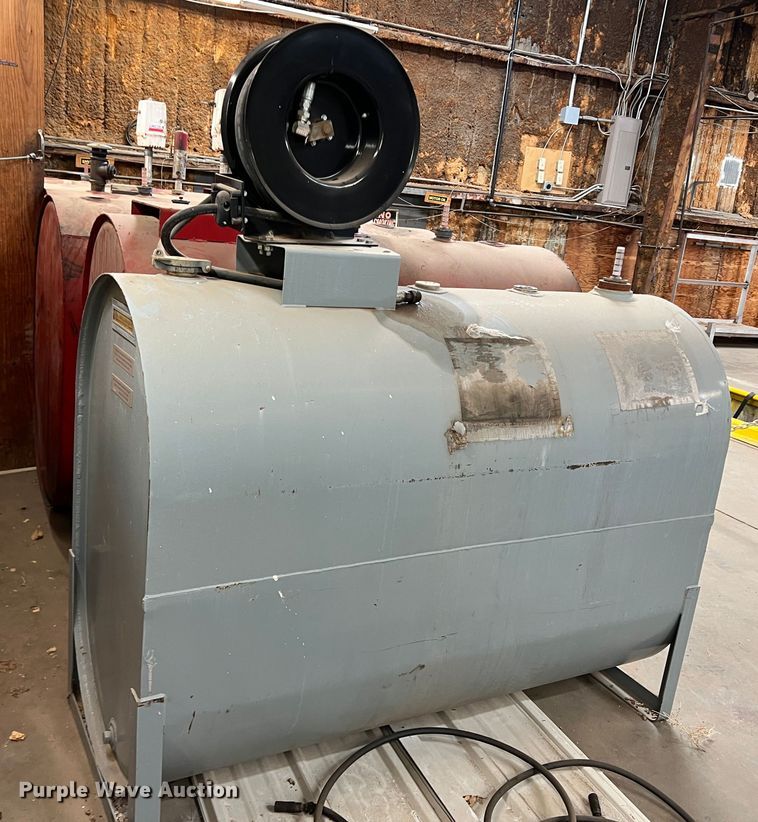 image for item LI9360 (6) We-Mac oil tanks