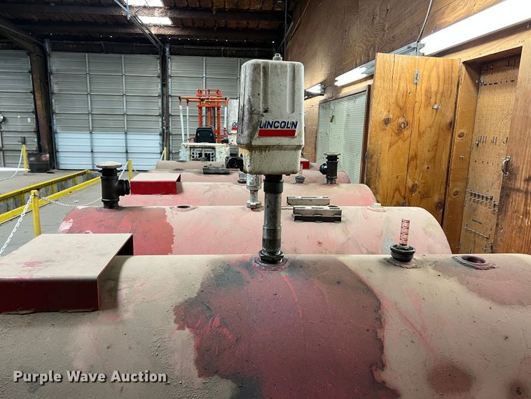 image for item LI9360 (6) We-Mac oil tanks