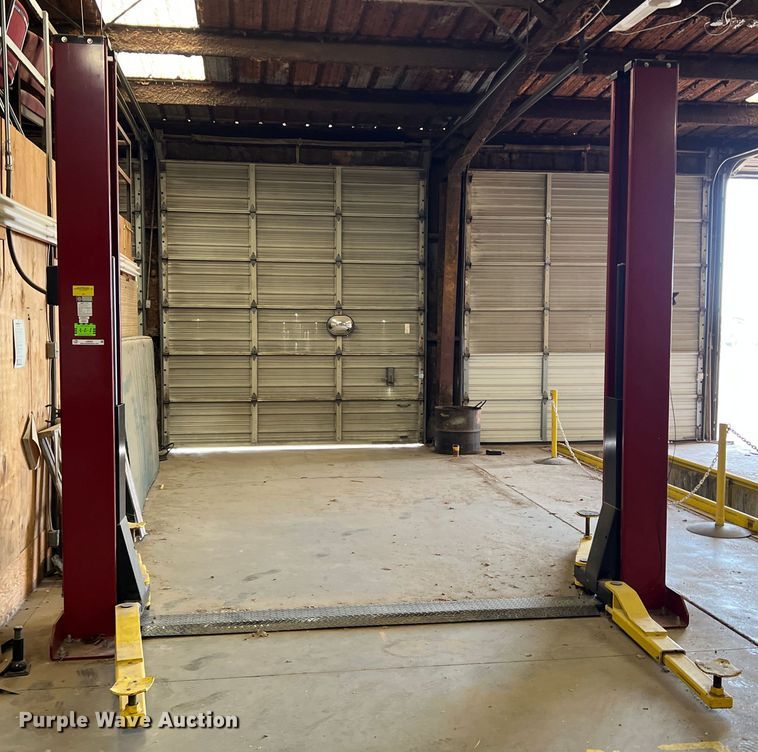 image for item LI9363 Ammco 82900F  two post automotive lift