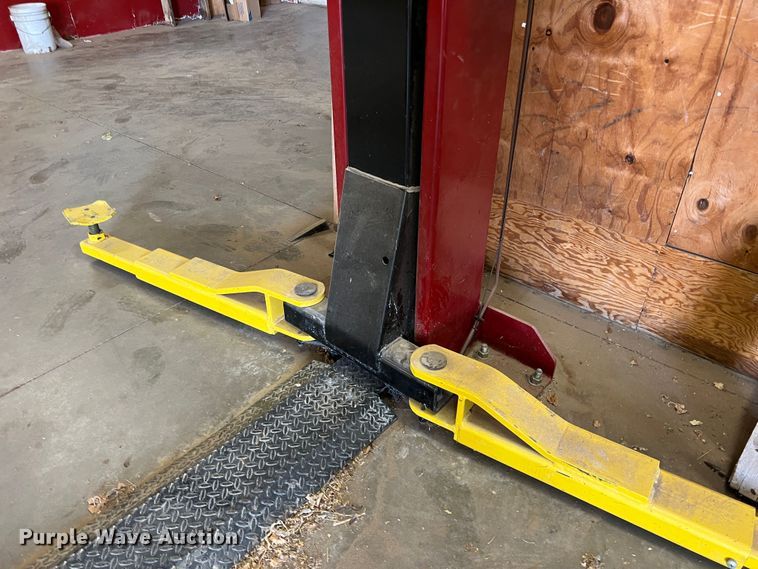 image for item LI9363 Ammco 82900F  two post automotive lift