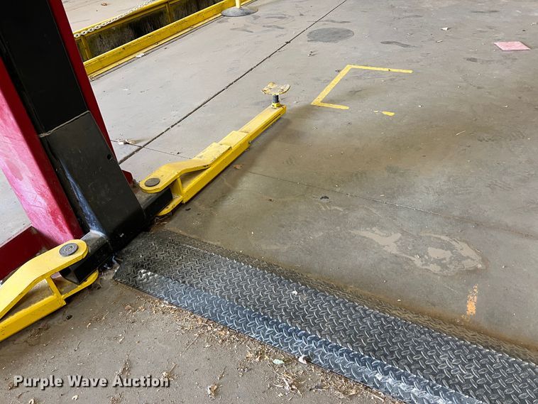 image for item LI9363 Ammco 82900F  two post automotive lift