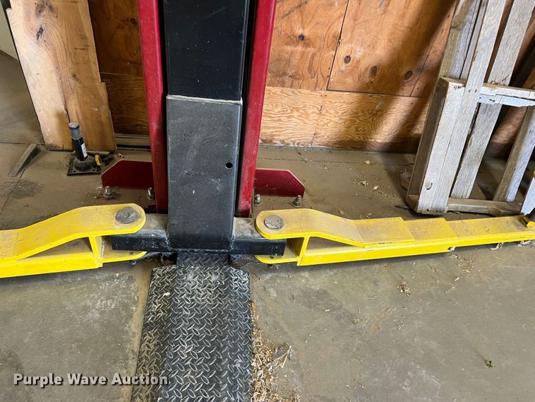 image for item LI9363 Ammco 82900F  two post automotive lift