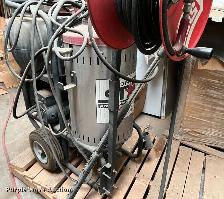 image for item LI9365 Northstar  hot water pressure washer