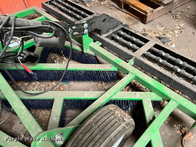 image for item LI9366 GreensGroomer  turf groomer