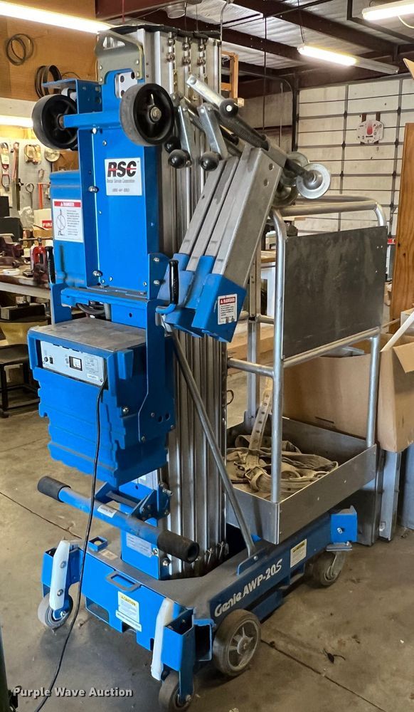 image for item LI9368 Genie AWP-20S  vertical lift
