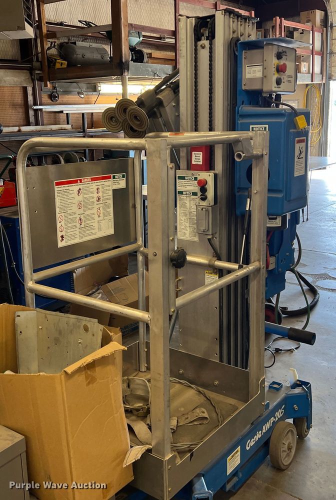 image for item LI9368 Genie AWP-20S  vertical lift