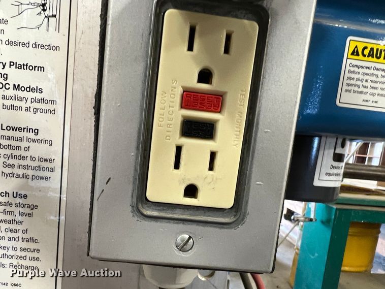 image for item LI9368 Genie AWP-20S  vertical lift