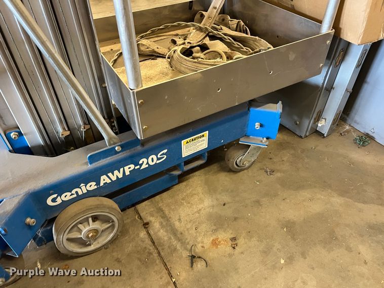 image for item LI9368 Genie AWP-20S  vertical lift
