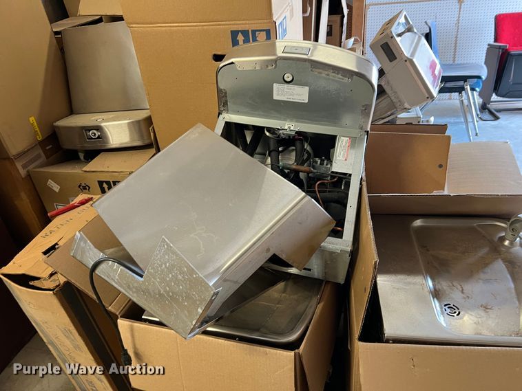 image for item LI9369 Approximately 54 water fountains