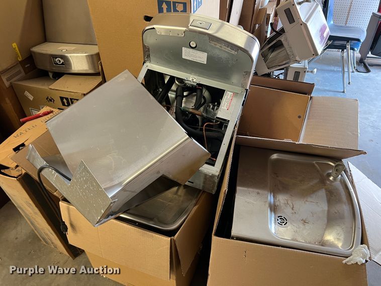 image for item LI9369 Approximately 54 water fountains