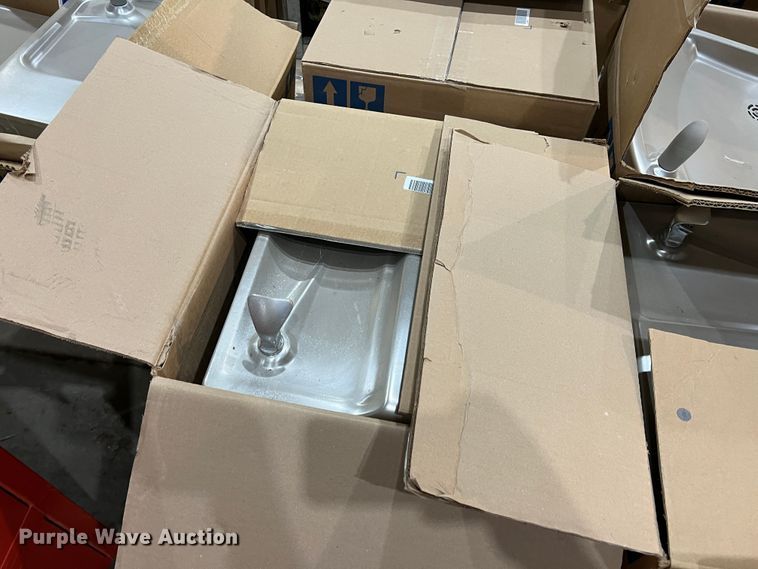 image for item LI9369 Approximately 54 water fountains