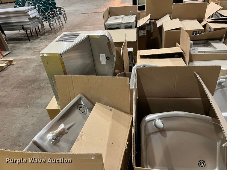 image for item LI9369 Approximately 54 water fountains