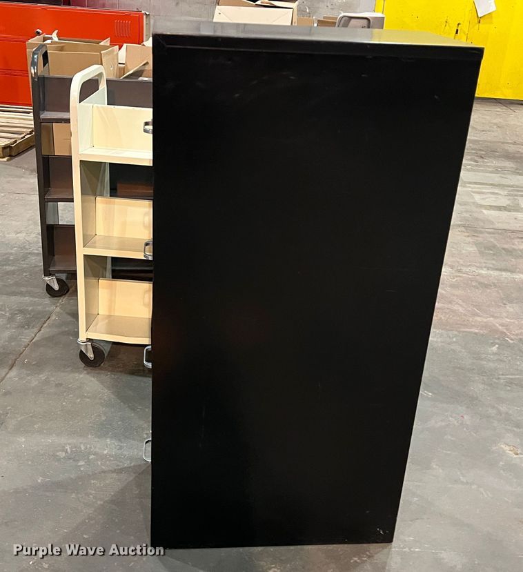 image for item LI9371 Office furniture