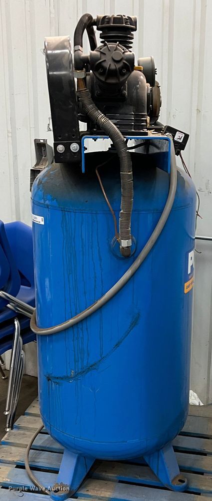 image for item LI9374 Puma PK7080V  air compressor