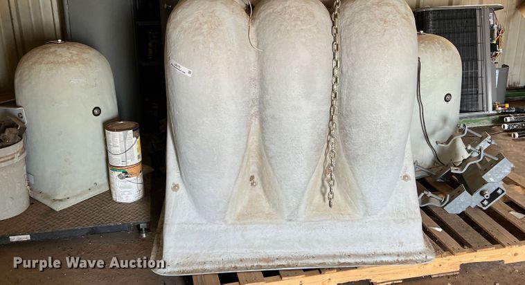 image for item LI9376 (3) outdoor speakers