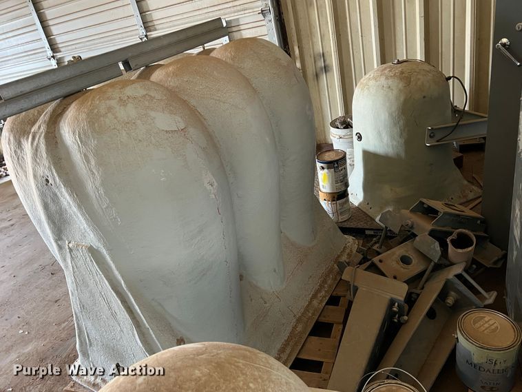 image for item LI9376 (3) outdoor speakers