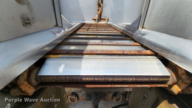 image for item LM9538 2006 International 7400  dump truck