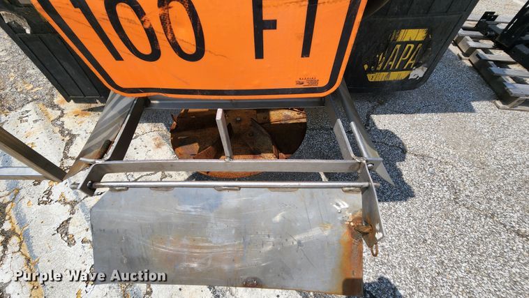 image for item LM9538 2006 International 7400  dump truck