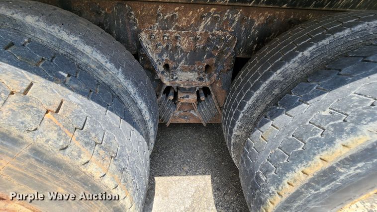 image for item LM9538 2006 International 7400  dump truck