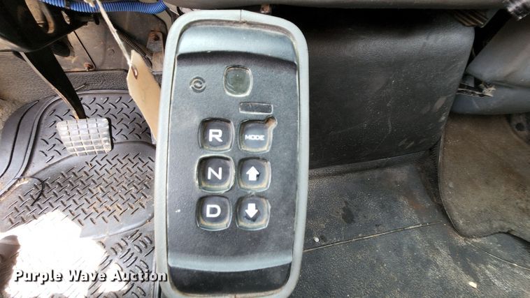 image for item LM9538 2006 International 7400  dump truck