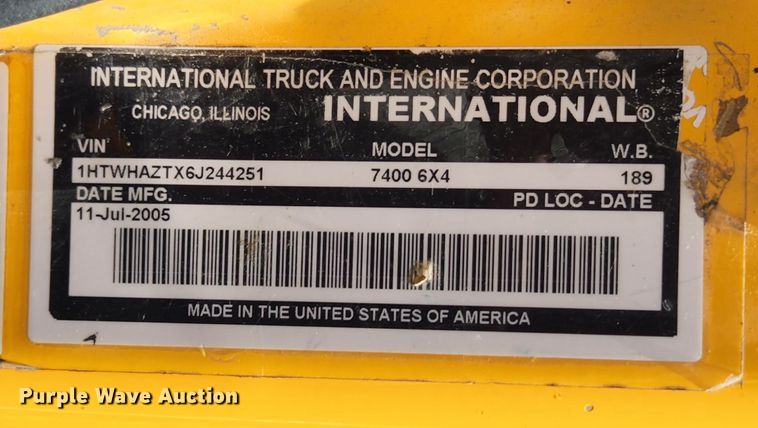 image for item LM9538 2006 International 7400  dump truck