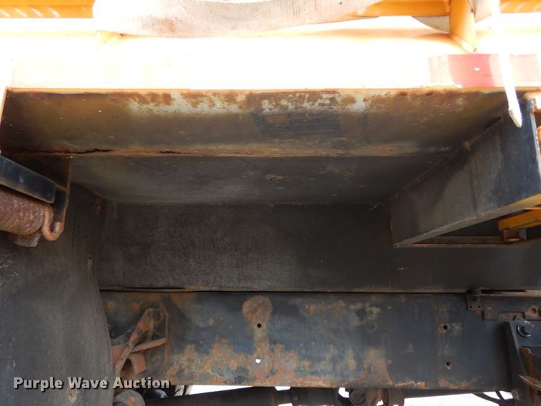 image for item LM9540 2004 International 7400  dump truck