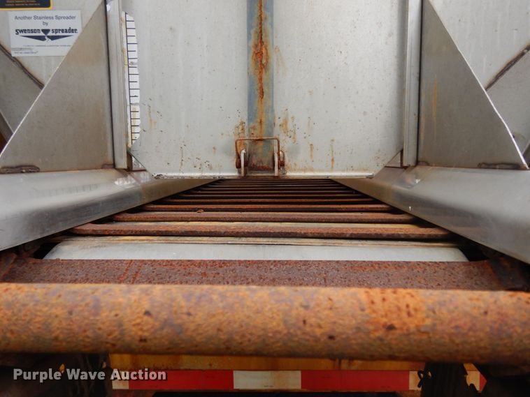 image for item LM9540 2004 International 7400  dump truck