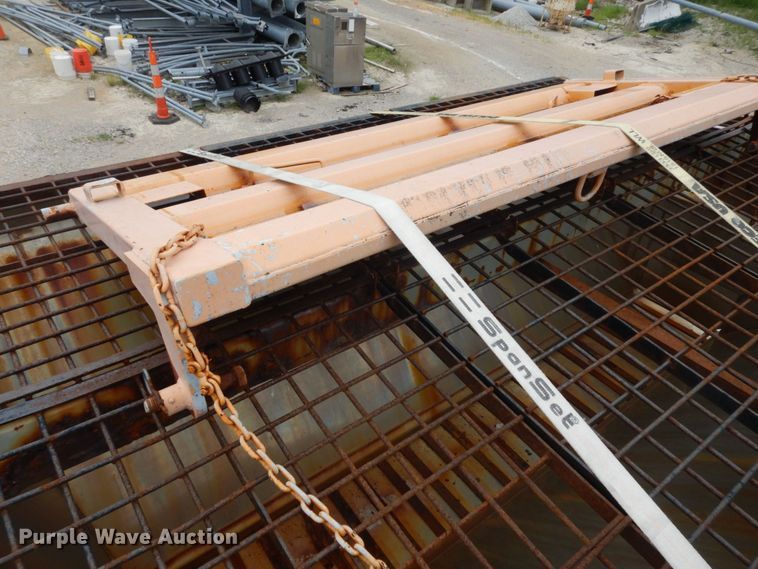 image for item LM9540 2004 International 7400  dump truck