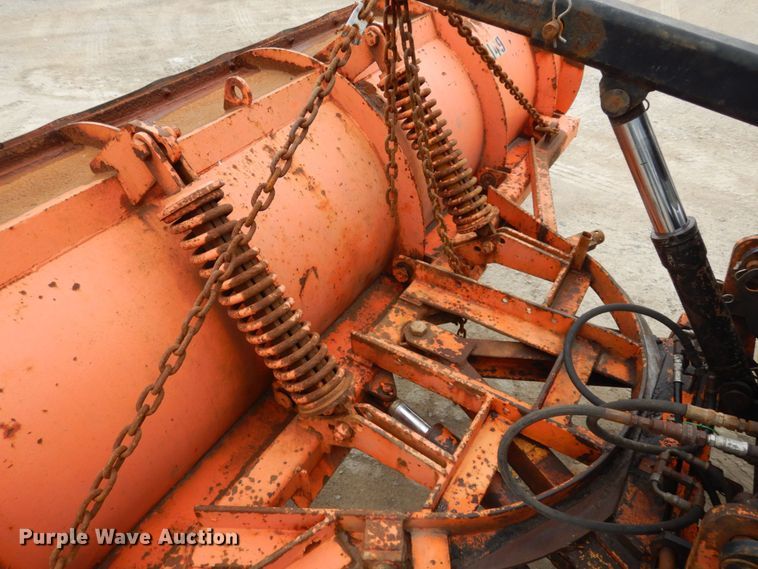 image for item LM9540 2004 International 7400  dump truck