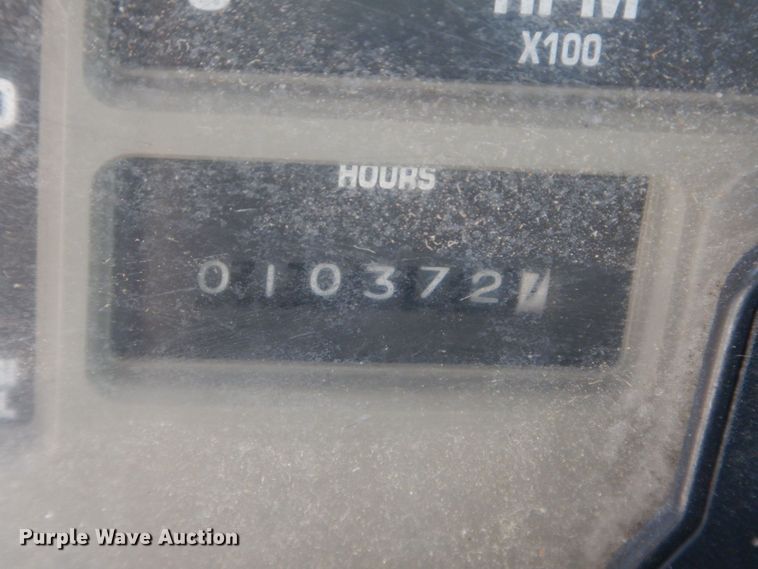 image for item LM9542 2001 International 4900  dump truck