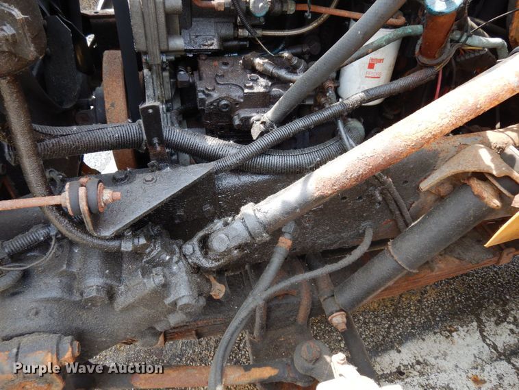 image for item LM9542 2001 International 4900  dump truck