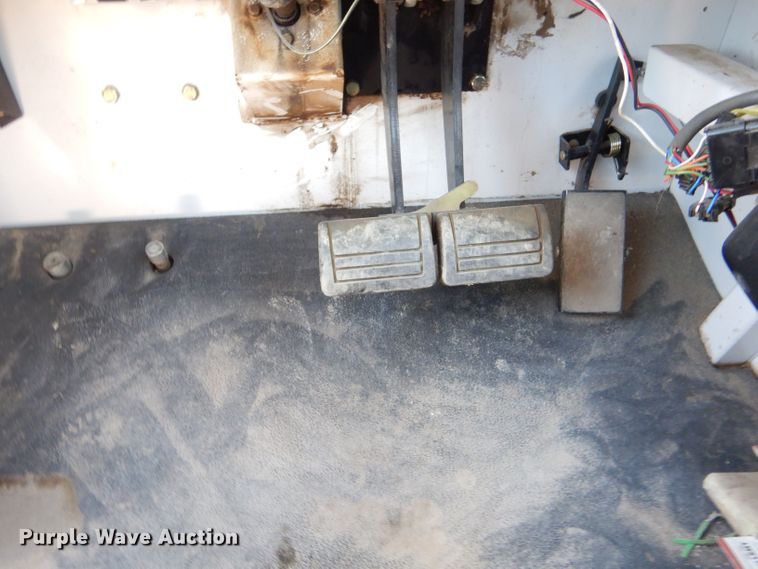 image for item LP9450 AGCO Spra-Coupe 4440  sprayer