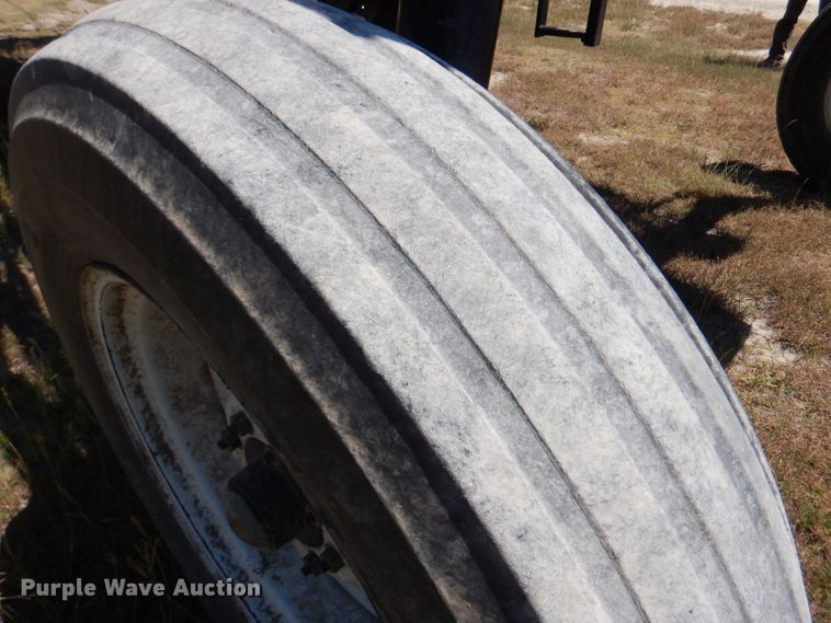 image for item LP9450 AGCO Spra-Coupe 4440  sprayer