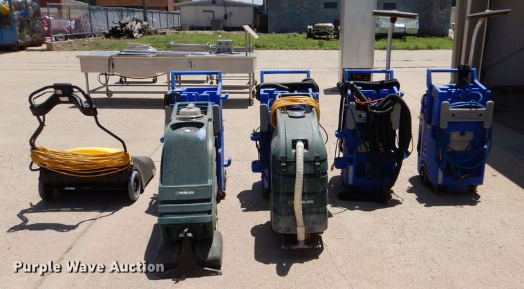 image for item LS9262 (7) floor cleaning machines