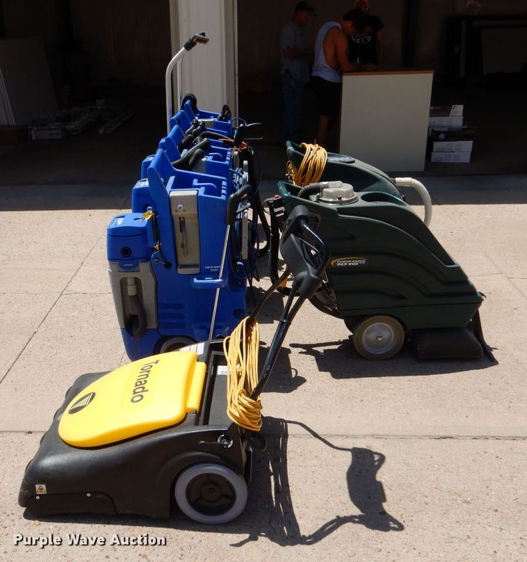 image for item LS9262 (7) floor cleaning machines