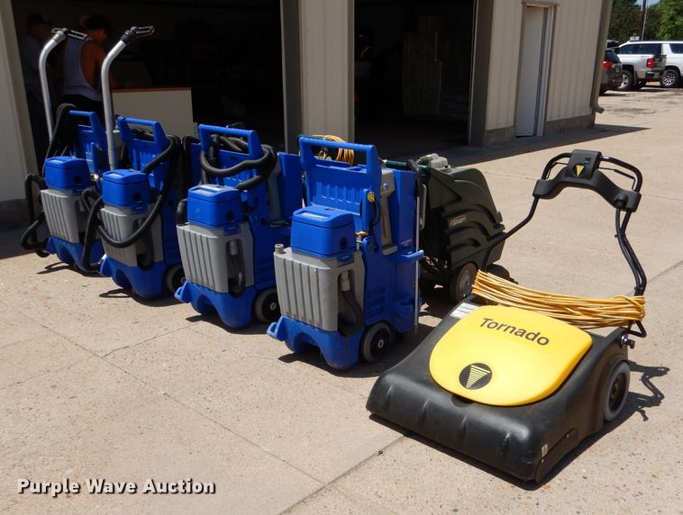 image for item LS9262 (7) floor cleaning machines