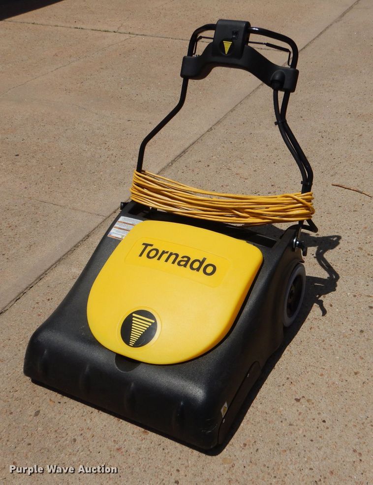 image for item LS9262 (7) floor cleaning machines