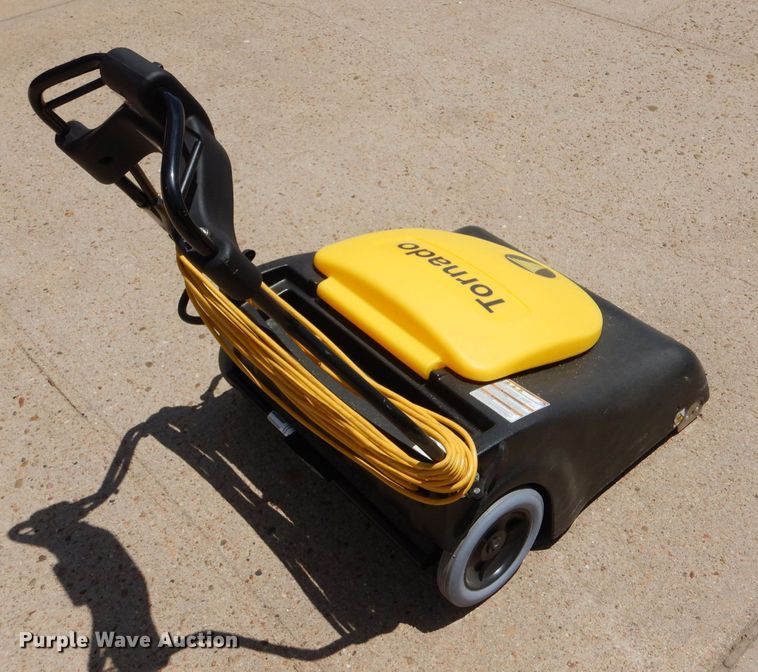 image for item LS9262 (7) floor cleaning machines