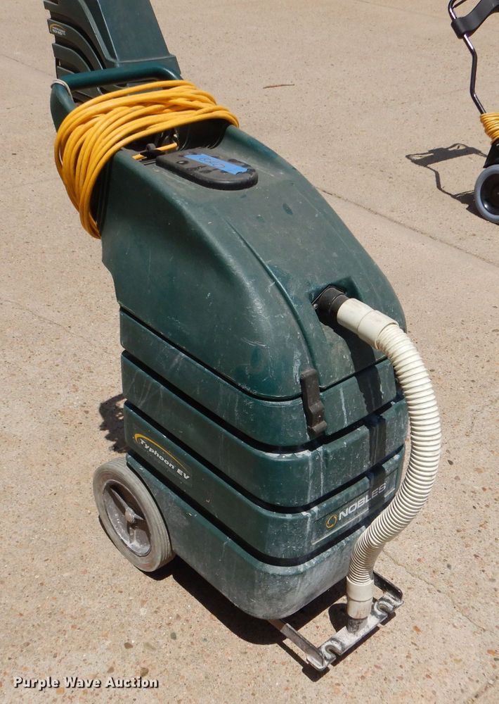 image for item LS9262 (7) floor cleaning machines