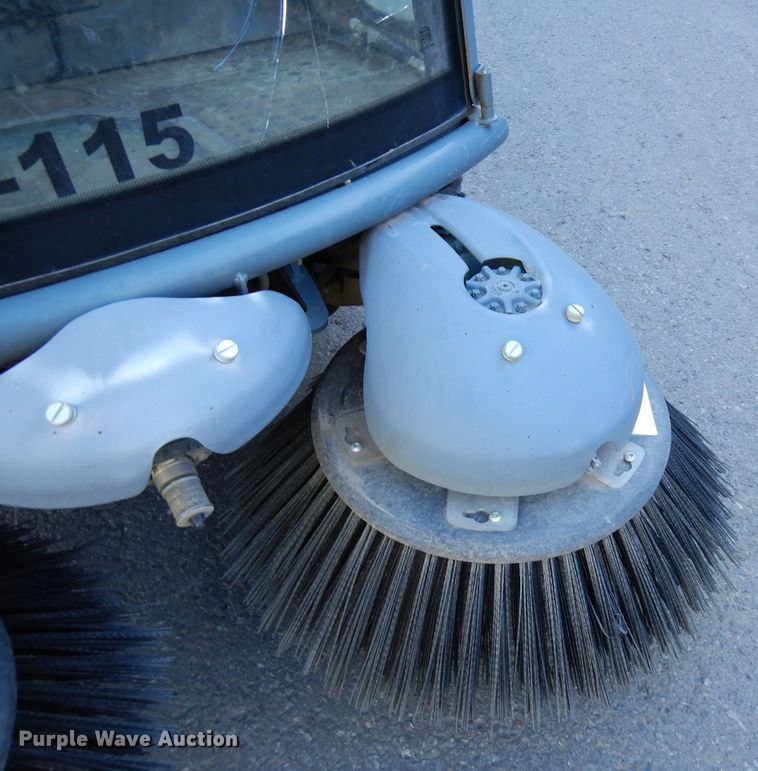 image for item LT9847 2011 Green Machines 636HS  sweeper