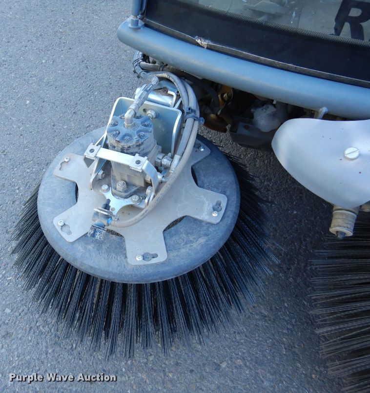 image for item LT9847 2011 Green Machines 636HS  sweeper