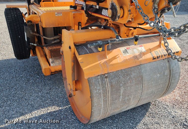 image for item LU9173 2016 LeeBoy 400T  double drum roller