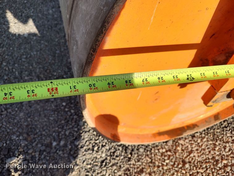 image for item LU9173 2016 LeeBoy 400T  double drum roller