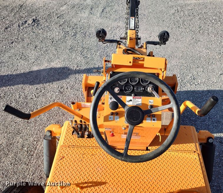 image for item LU9173 2016 LeeBoy 400T  double drum roller