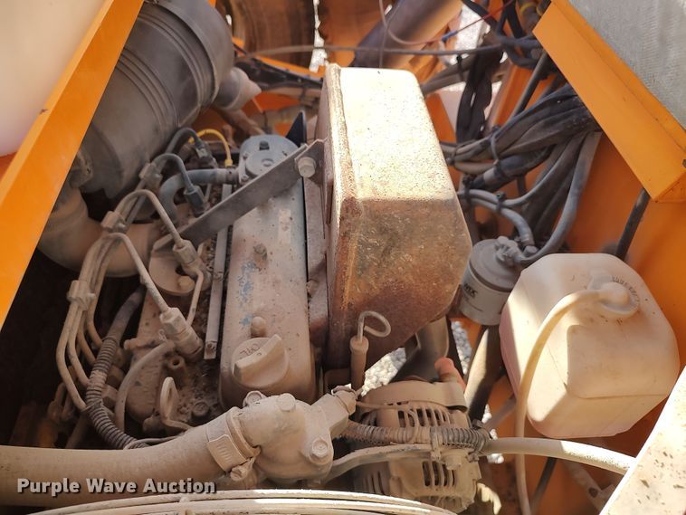 image for item LU9173 2016 LeeBoy 400T  double drum roller