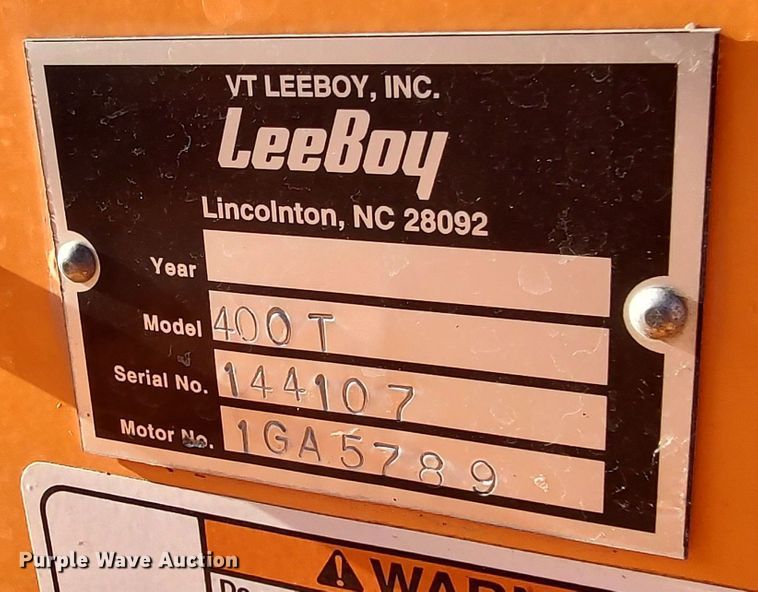 image for item LU9173 2016 LeeBoy 400T  double drum roller